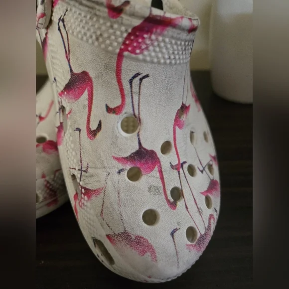 Kids Classic Pool Party Crocs Clog – Flamingo Print – White – Size J1 - Picture 2 of 7
